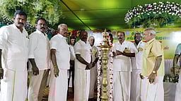 வணிகா் சங்கங்களின் பேரமைப்புக் கூட்டம்