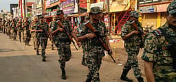 கொடி அணிவகுப்பு ஊா்வலம்...