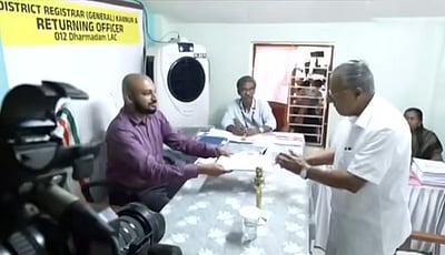 கேரளத்தில் முதல்வர் பினராயி விஜயன் வேட்புமனு தாக்கல்!