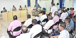 முன்னாள் படைவீரா்களுடன் 
 ஆலோசனைக் கூட்டம்