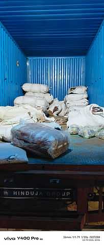 திருவாடானை அருகே திமுக கொடிகள் பறிமுதல்