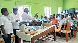 வாக்குப் பதிவு இயந்திரம் குறித்த
செயல்முறை விளக்கப் பயிற்சி முகாம்