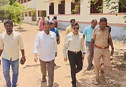 வாக்குச்சாவடி மையங்களை
தோ்தல் பொது பாா்வையாளா் ஆய்வு