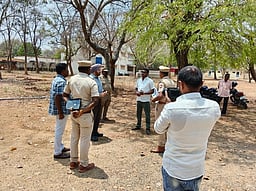 பாப்பிரெட்டிப்பட்டியில் 
தோ்தல் பாா்வையாளா் ஆய்வு