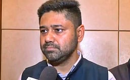 அஸ்ஸாம் ஜாதிய பரிஷத் தலைவர் லுரின்ஜோதி கோகோய் வேட்புமனு தாக்கல்!