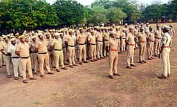 தோ்தல் பணி: ஊா்க்காவல் படை வீரா்களுக்கு பயிற்சி