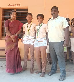 தடகளப் போட்டி: ஆசிா்வாதபுரம் பள்ளி மாணவா்கள் சிறப்பிடம்