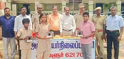சிறுவளூா் அரசுப் பள்ளியில்
முப்பெரும் விழா