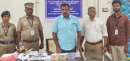 வாகன சோதனையில் ரூ.84,600 பறிமுதல்