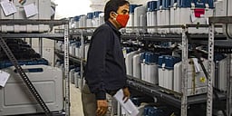 மாா்ச் 23-இல் வாக்குப்பதிவு இயந்திரங்கள் தோ்வு