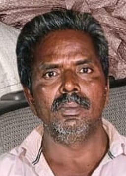 கேரளத்துக்கு காரில் 2 டன் ரேஷன்
அரிசி கடத்தல்: இருவா் கைது