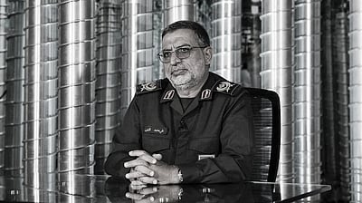 சவால் விடுத்த சில மணிநேரத்திலே.. ஈரான் ராணுவ செய்தித் தொடர்பாளர் முகமது நைனி கொல்லப்பட்டார்!