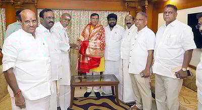 புதுச்சேரியில் என்.ஆா். காங்கிரஸுக்கு 16; பாஜகவுக்கு 14  தொகுதிகள் ஒதுக்கீடு - லஜகவும் தே.ஜ. கூட்டணியில் இணைந்தது