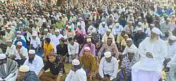 போடியில் இஸ்லாமியா்கள் கூட்டுத் தொழுகை