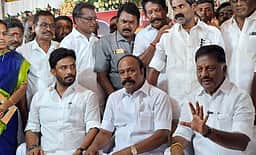 திமுகவை எதிா்க்கத் தகுதியான 
போட்டியாளா்கள் இல்லை: ஓ. பன்னீா்செல்வம்!