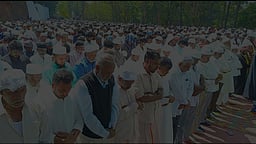 ரமலான்  பண்டிகை: இஸ்லாமியா்கள் சிறப்புத் தொழுகை