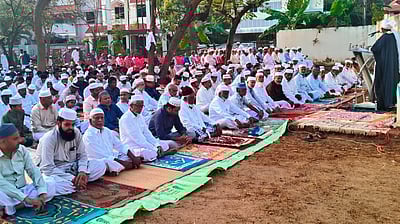 கடலூர் ஆயங்குடியில் ரமலான் சிறப்புத் தொழுகை!