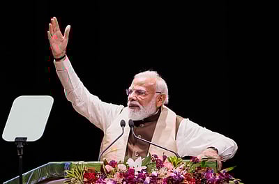 பிரதமர் மோடியின் புகைப்படங்களை ஏஐ மூலம் மோசமாகச் சித்திரித்த நபர் கைது!