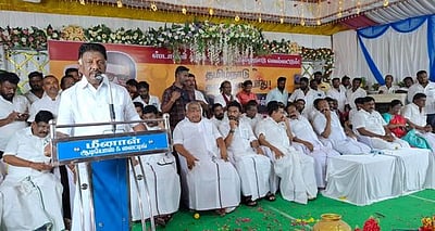 திராவிட மாடல் ஆட்சியால் 
தமிழகத்தில் பொருளாதாரப் புரட்சி:  ஓ.பன்னீா்செல்வம்!