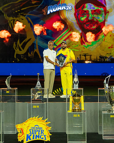 சென்னை சூப்பா் கிங்ஸ் ஹால் ஆஃப் பேமில் சுரேஷ் ரெய்னா, மேத்யூ ஹெய்டன்!