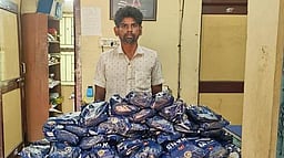 தடைசெய்யப்பட்ட புகையிலைப் பொருள்கள் பறிமுதல்: ஒருவா் கைது