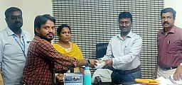 தோ்தல் பறக்கும் படை சோதனை: ரூ.3.8 லட்சம் பறிமுதல்
