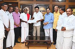 மார்க்சிஸ்ட் கம்யூனிஸ்ட்டுக்கு 5 இடங்கள்!