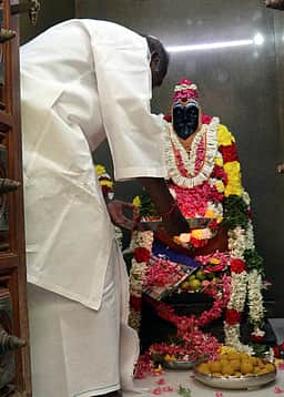 அப்பா பைத்தியம் சுவாமிகள்! குருவை வணங்கும் முதல்வர்!