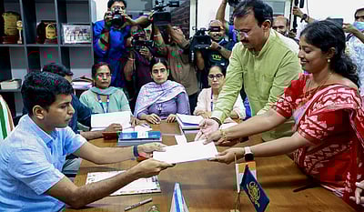 கேரள தேர்தல்: மொத்தம் 1,202 பேர் வேட்புமனு தாக்கல்!