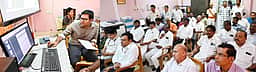 கணினி குலுக்கல் முறையில் தொகுதி வாரியாக வாக்குப்பதிவு இயந்திரங்கள் தெரிவு! 9 தொகுதிகளுக்கும் பாதுகாப்பாக அனுப்ப ஏற்பாடு!