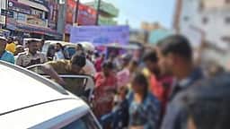 திருமணமான காதல் ஜோடியை காரில் கடத்த முயற்சி!
