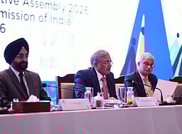 கேரள பாஜக முத்திரையுடன் வெளியான தேர்தல் ஆணைய பத்திரம்: தேர்தல் ஆணையம் விளக்கம்