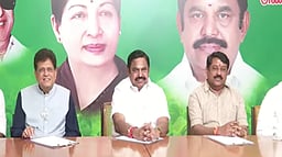 அதிமுக - பாஜக தொகுதிப் பங்கீடு கையெழுத்து! யார் யாருக்கு எவ்வளவு?