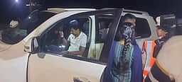 துணை முதல்வா் உதயநிதி காரில் சோதனை