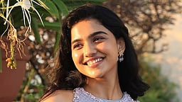 4 திரைப்படங்களின் வெளியீட்டுக்கு காத்திருக்கும் மமிதா பைஜூ!