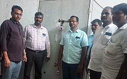 வாக்குப் பதிவு இயந்திரங்கள் பாதுகாப்பு அறைகளுக்கு சீல்!