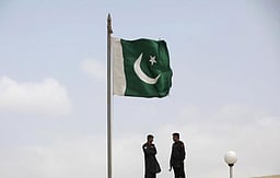 உலகின் மிகவும் மாசுபட்ட நாடுகள்: முதலிடத்தில் பாகிஸ்தான்!