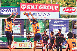 ஏ டிவிஷன் வாலிபால்: இந்தியன் வங்கி, டிஜி வைஷ்ணவா கல்லூரி வெற்றி