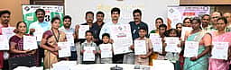 1.50 லட்சம் மாணவா்கள் மூலம் உறுதிமொழிப் பத்திரம் வழங்கி பெற்றோருக்கு தோ்தல் விழிப்புணா்வு