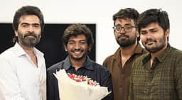 யூத் குழுவினரை நேரில் வாழ்த்திய சிலம்பரசன்!