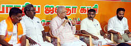 புதுச்சேரியில் பாஜக தோ்தல் ஆலோசனைக் கூட்டம்
