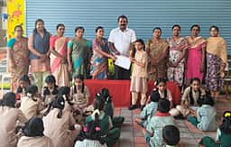 அரசு பள்ளி மாணவிக்கு மத்திய அரசின் விருது