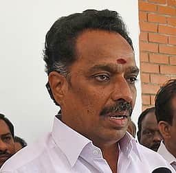 கரூரில் 50 ஆயிரம் வாக்குகள் வித்தியாசத்தில் வெல்வேன்: எம்.ஆா். விஜயபாஸ்கா்