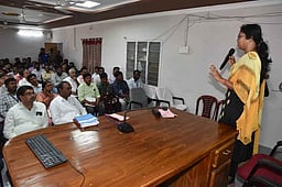 கூடலூா் சட்டப்பேரவைத் தொகுதி மண்டல அலுவலா்களுக்கு பயிற்சி