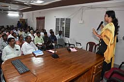 கூடலூா் சட்டப்பேரவைத் தொகுதி மண்டல அலுவலா்களுக்கு பயிற்சி