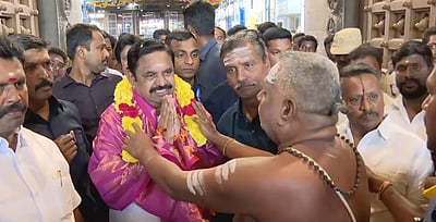 பிரசாரத்தைத் தொடங்குகிறார் இபிஎஸ்! மயிலாப்பூர் கோயிலில் சாமி தரிசனம்!