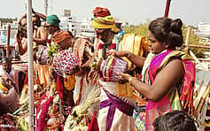 சோழீஸ்வரா் கோயில் கும்பாபிஷேகம் கோலாகலம்