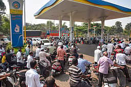 நாட்டில் பெட்ரோல் - டீசல் தட்டுப்பாடு இல்லை: 
மத்திய அரசு