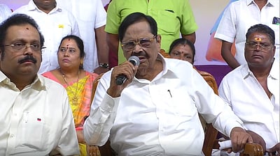 அதிமுகவின் தேர்தல் வாக்குறுதி வெத்துவேட்டுதான்: அமைச்சர் துரைமுருகன்