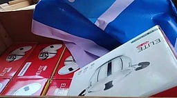 மயிலாடுதுறை: பரிசுப் பொருள்கள் பறிமுதல்